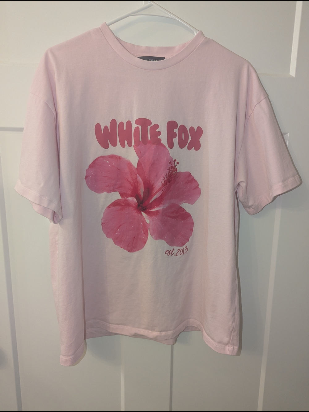 White Fox Boutique Pink Floral Logo Short Sleeve Tee